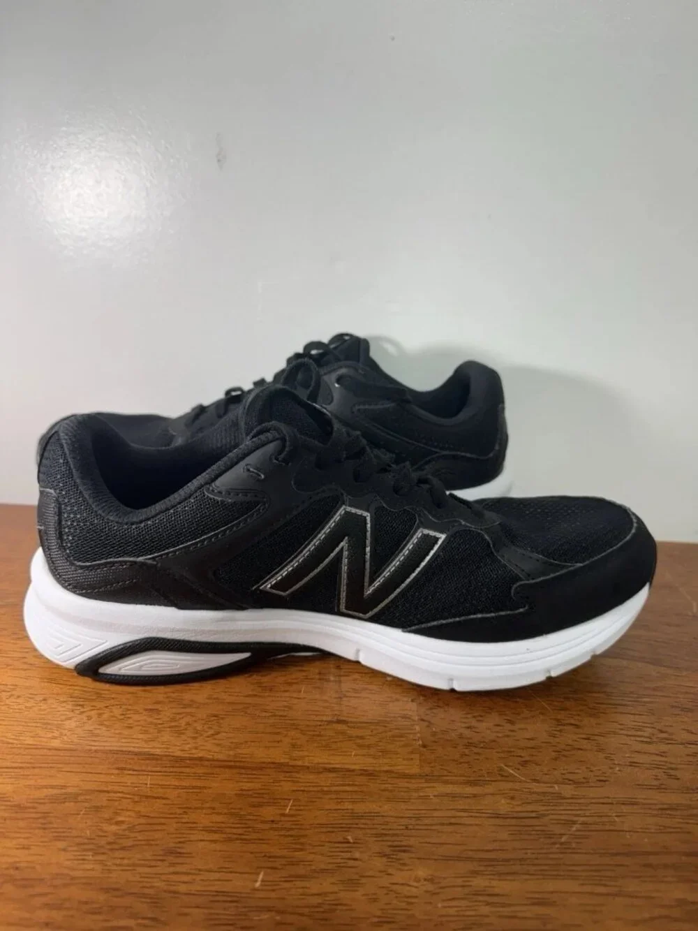 New Balance 460v3 W460LK3 Women’s Size 11 Black White Running Walking Shoes